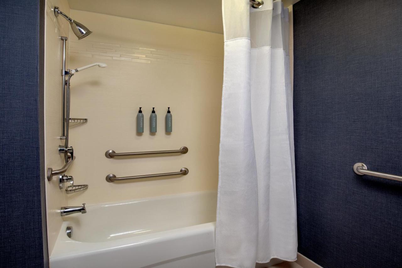 Residence Inn By Marriott Norfolk Airport Экстерьер фото
