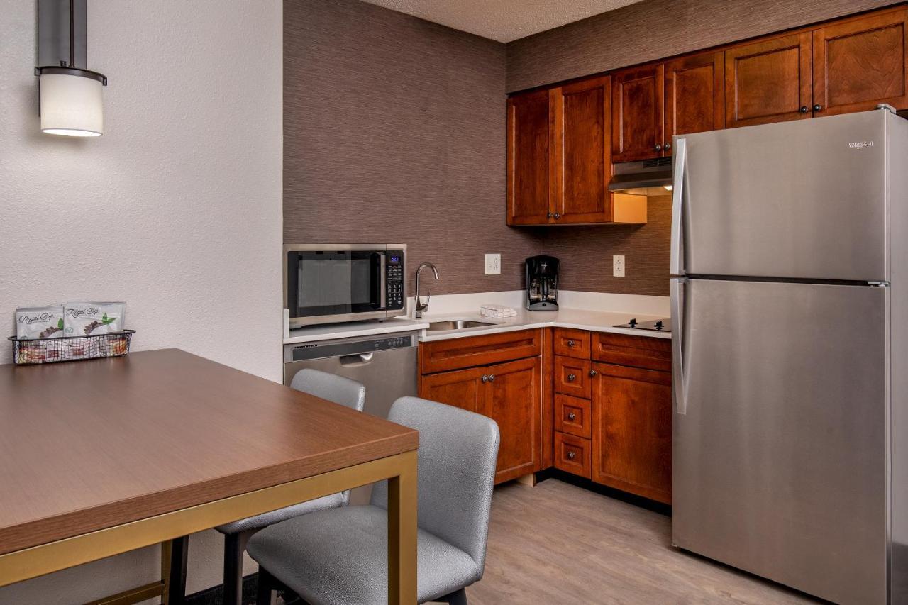 Residence Inn By Marriott Norfolk Airport Экстерьер фото