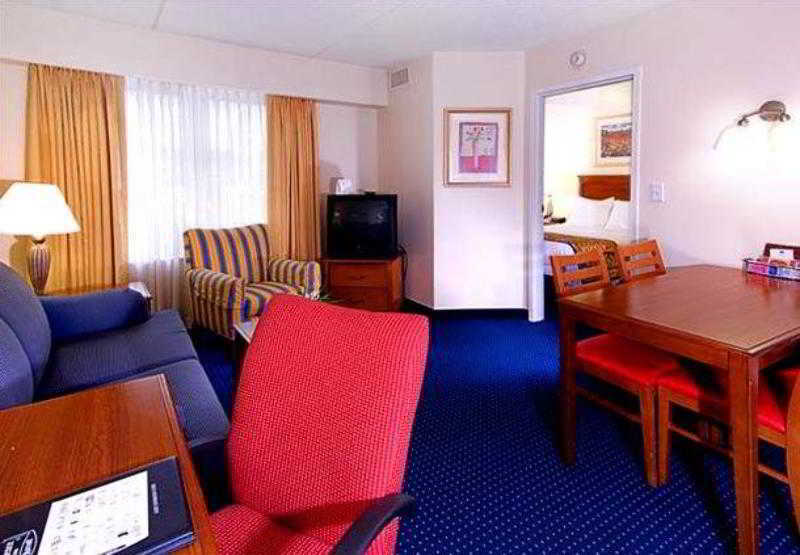 Residence Inn By Marriott Norfolk Airport Экстерьер фото